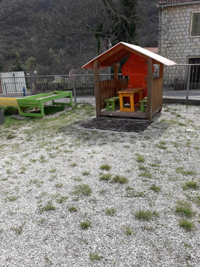 Kuca Za Odmor Varos Villa Vrlika Dış mekan fotoğraf