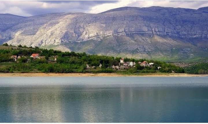 Kuca Za Odmor Varos Villa Vrlika Dış mekan fotoğraf