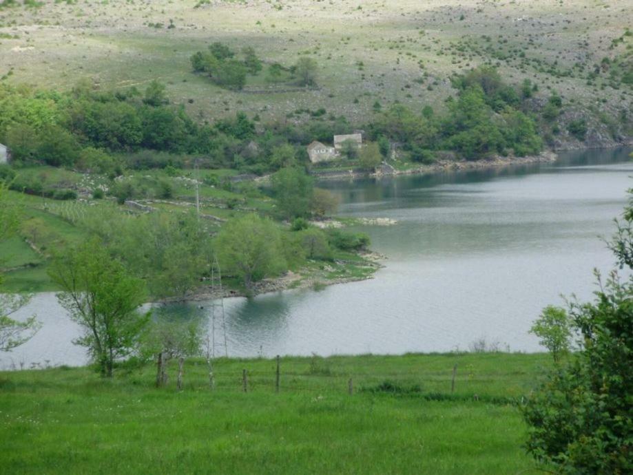 Kuca Za Odmor Varos Villa Vrlika Dış mekan fotoğraf