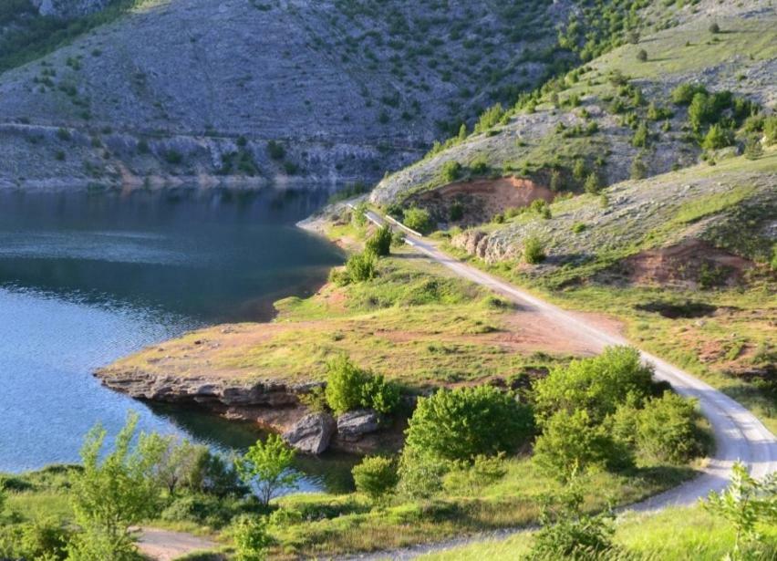 Kuca Za Odmor Varos Villa Vrlika Dış mekan fotoğraf